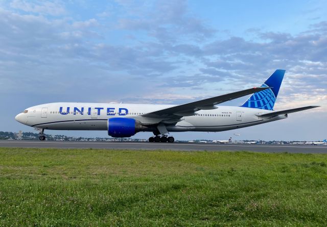 Boeing 777-200 (N206UA) - FCO diversion from EWR awaiting departure on RWY15R