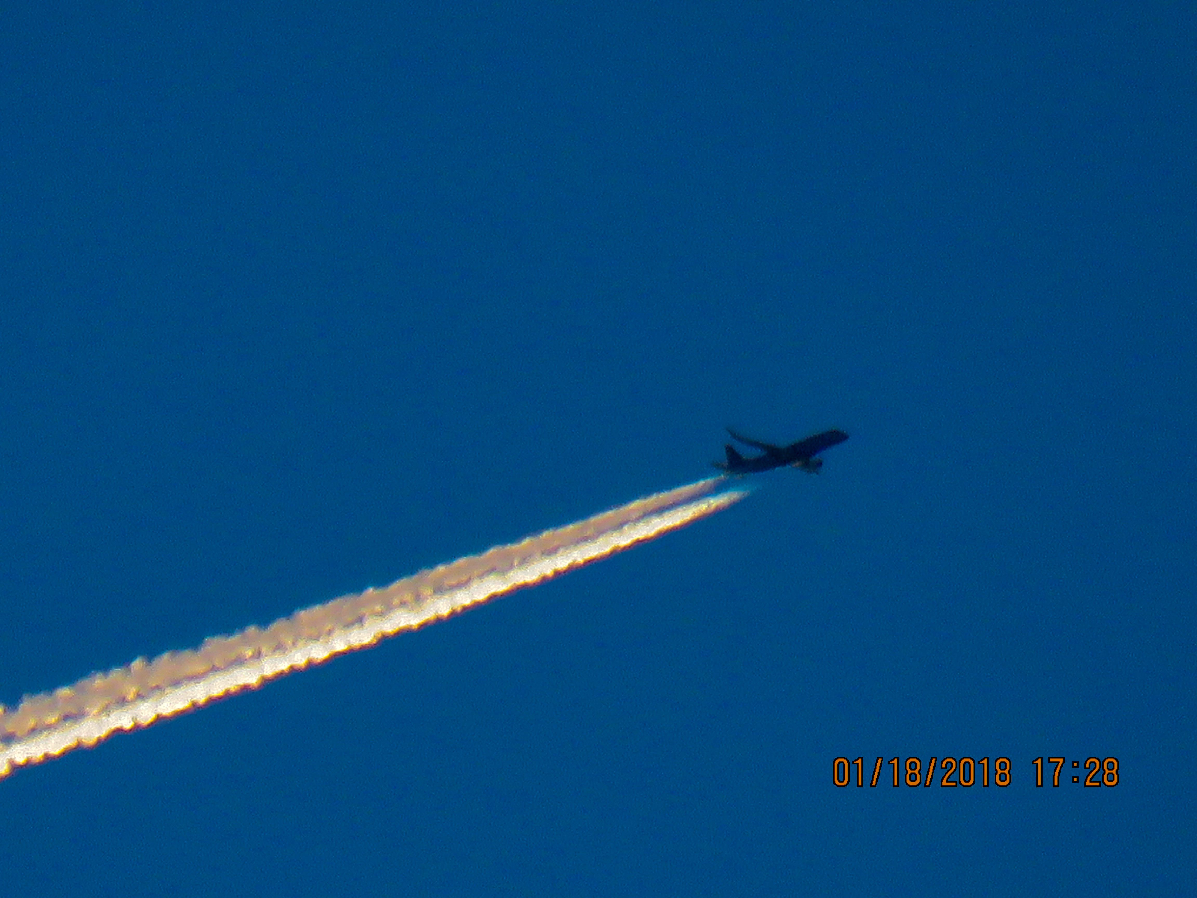 Embraer 175 (N236NN)