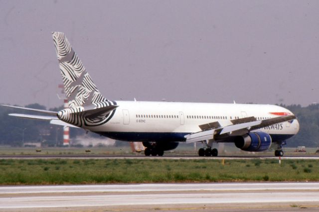 BOEING 767-200 (G-BZHC)