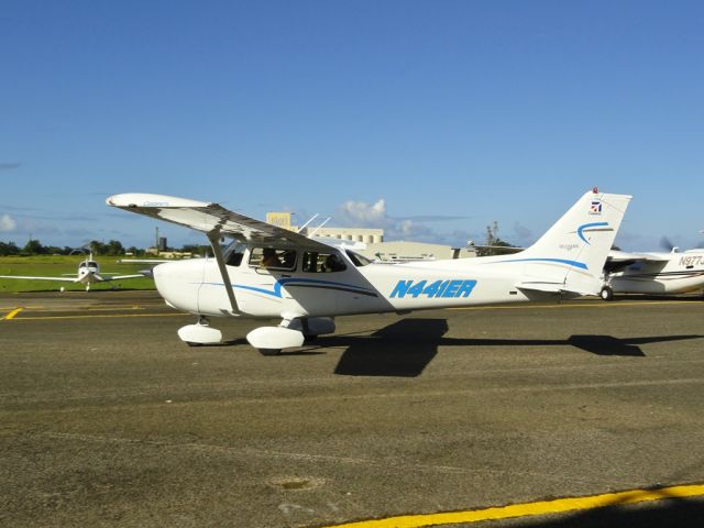 Cessna Skyhawk (N441ER)