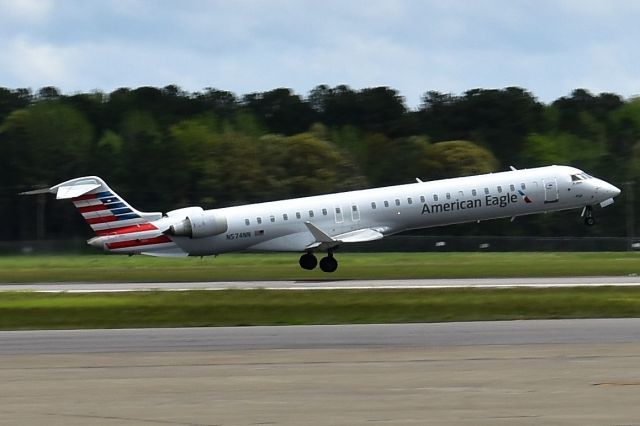 Canadair Regional Jet CRJ-900 (N574NN) - Rotating off RWY23. Taken April 14 2019