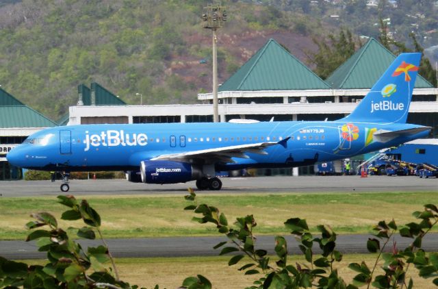 Airbus A320 (N779JB)