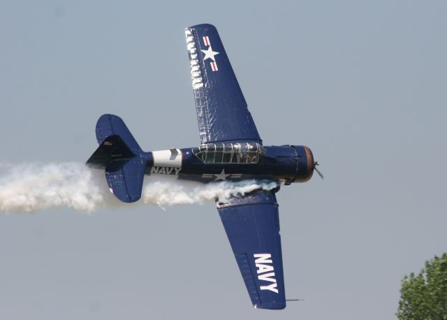 North American T-6 Texan (N164EW) - Jim Leavelle flying his T-6/SNJ at the Wings Over Waukesha Air Show, 2013.