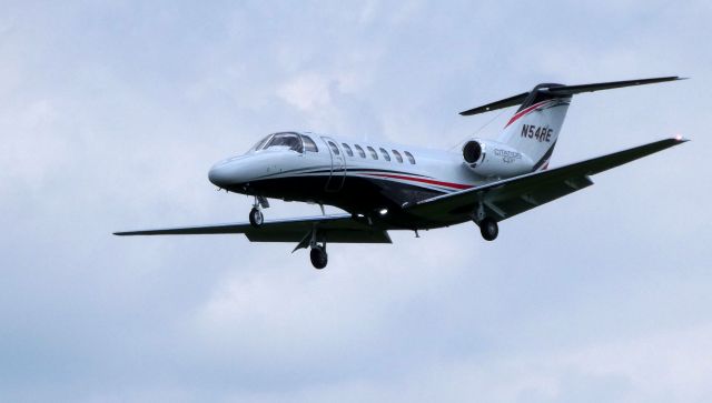 Cessna Citation CJ3 (N54RE) - On final is this 2018 Cessna Citation 525B in the Spring of 2019.