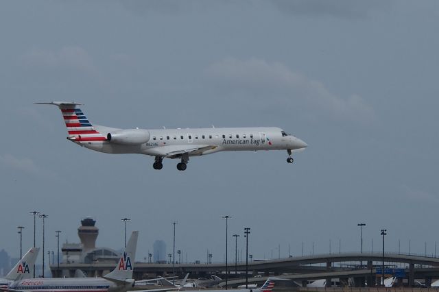 Embraer ERJ-145 (N621AE)