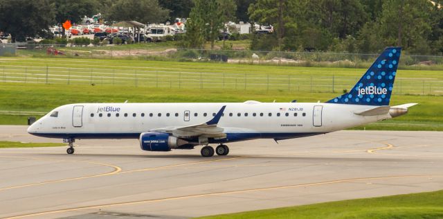 Embraer ERJ-190 (N281JB)