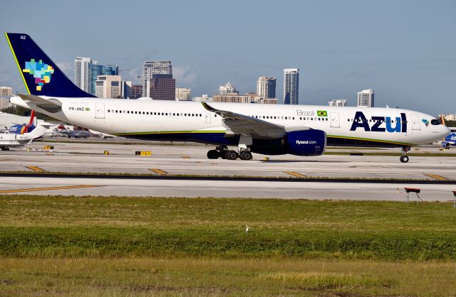 Airbus A330-900 (PR-ANZ)