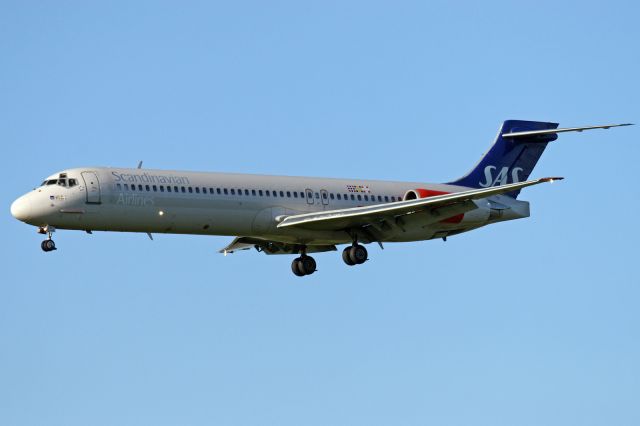 McDonnell Douglas MD-87 (SE-DIF)