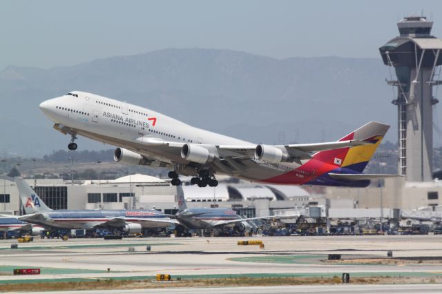 Boeing 747-400 (HL7421) - PHOTO TAKEN IN 2009