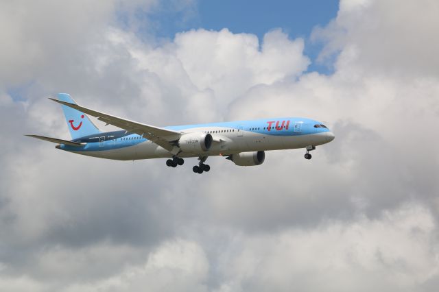 Boeing 787-8 (G-TUIJ) - On approach to KMLB, Florida, from MAN, England.