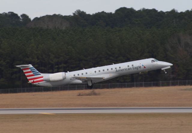 Embraer ERJ-145 (N643AE) - Very rare to catch a quick gear raise like this! This is really a nice treat. Also, the 200th ERJ!