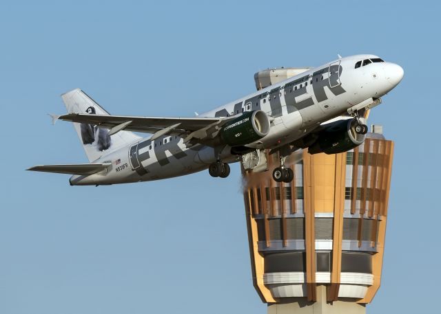 Airbus A319 (N939FR)