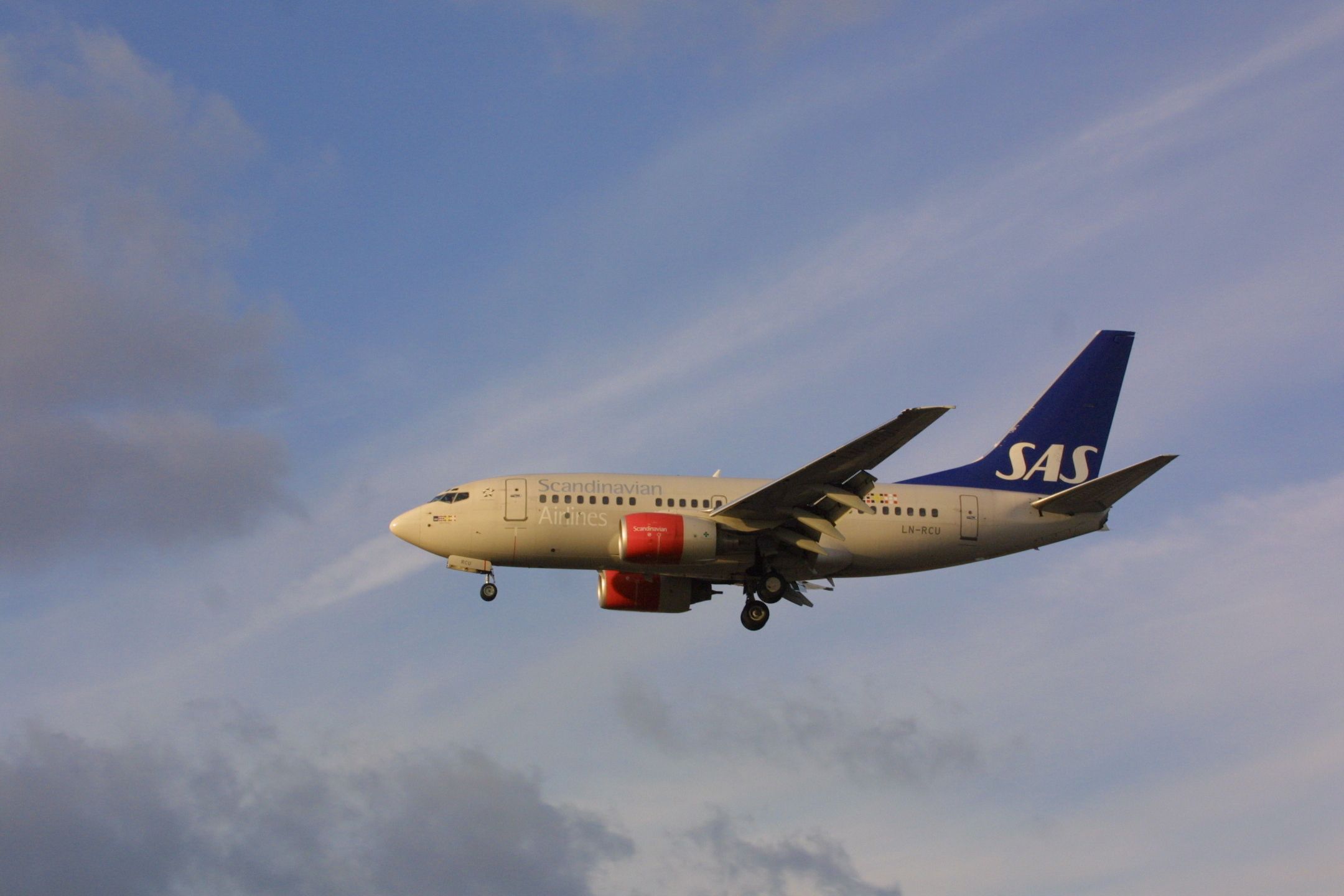 BOEING 737-600 (LN-RCU)