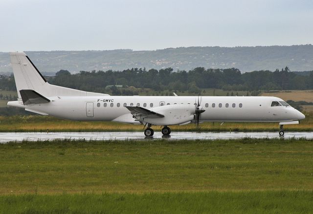 SIPA S-200 Minijet (F-GMVC) - Regional CAE - Saab 2000 C/N 2000-021 - at Metz - 2004-07-07.