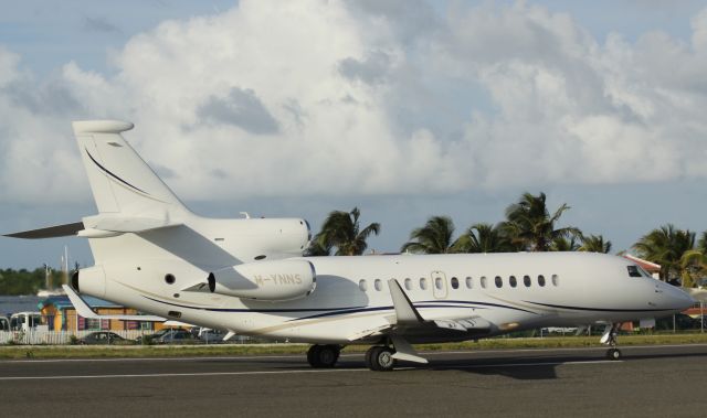 Dassault Falcon 7X (M-YNNS)