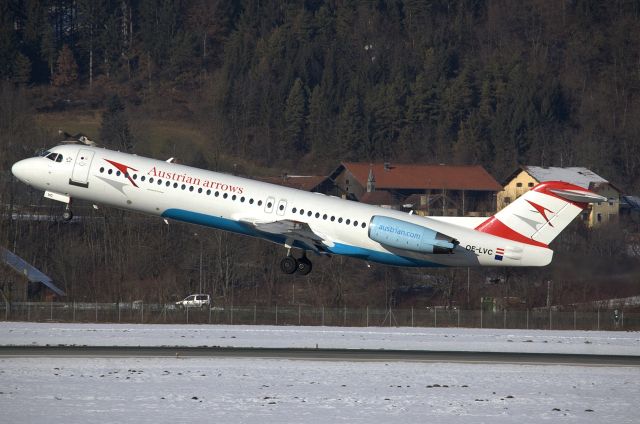 Fokker 100 (OE-LVC)