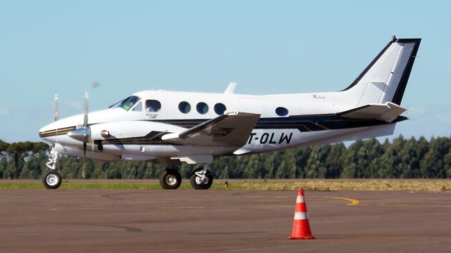 Beechcraft King Air 90 (PT-OLW)