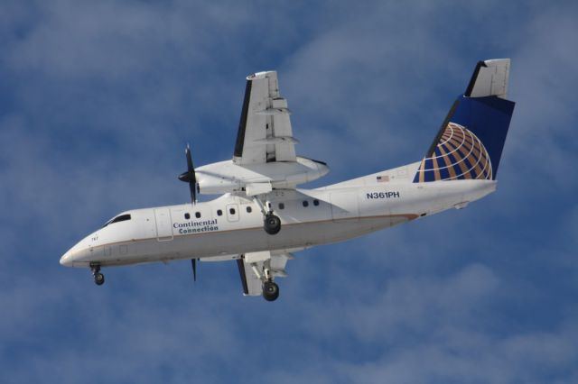 N361PH — - Continental Connection Dash 8 on final for 24R