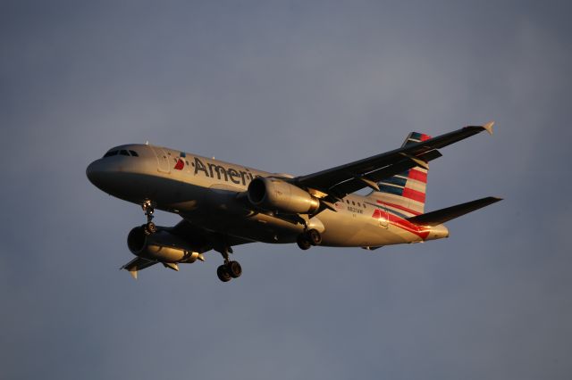 Airbus A319 (N821AW)