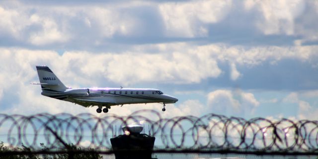 Cessna Citation Sovereign (N680JJ) - Breaking into the PHL Airport is this 2019 Cessna Citation Soverign in the Summer of 2020.