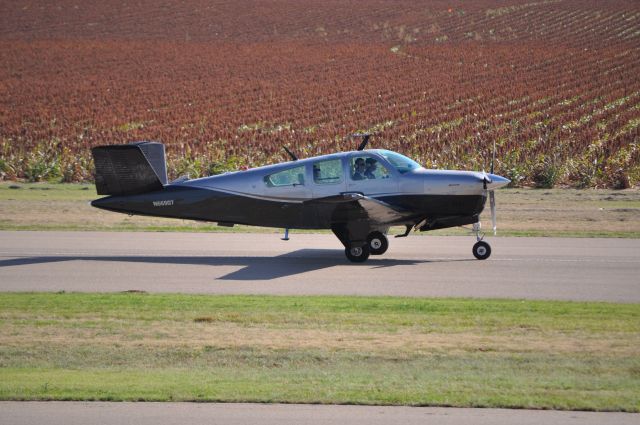 Beechcraft 35 Bonanza (N66907)
