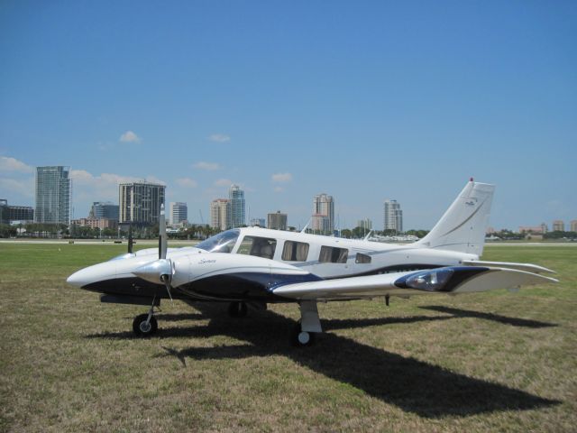 Piper Seneca (N71NA)