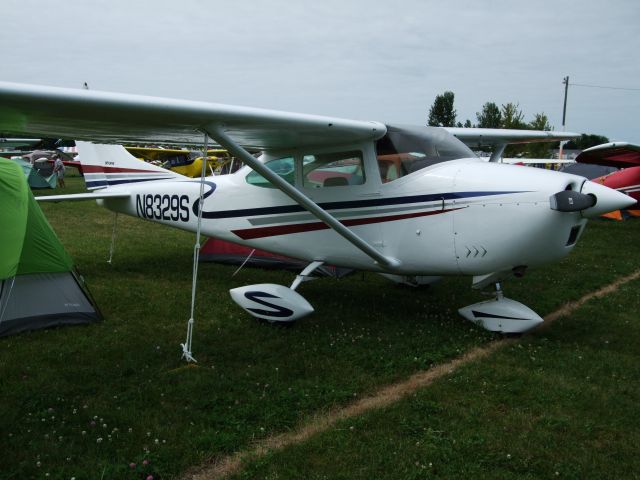 Cessna Skylane (N8329S)