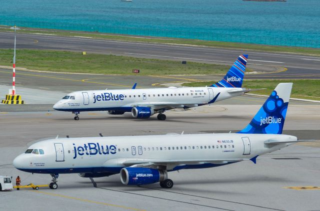 Airbus A320 (N630JB) - Two jetBlue aircraft.