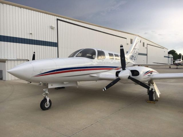 Cessna 402 (N275RC)