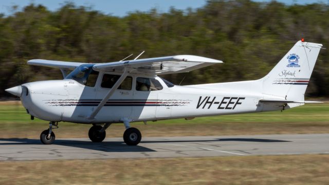 Cessna Skyhawk (VH-EEF)