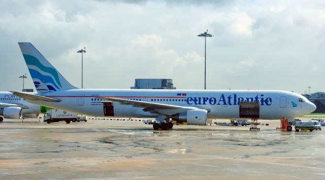BOEING 767-300 (CS-TFT) - 2011