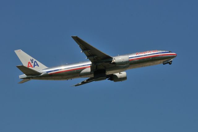 Boeing 777-200 (N780AN) - 2011/7/10