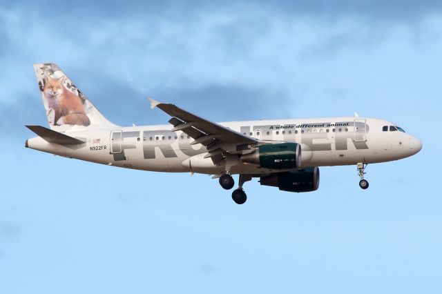 Airbus A319 (N922FR)