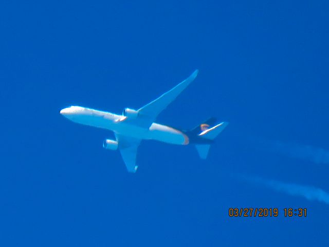 BOEING 767-300 (N306UP)