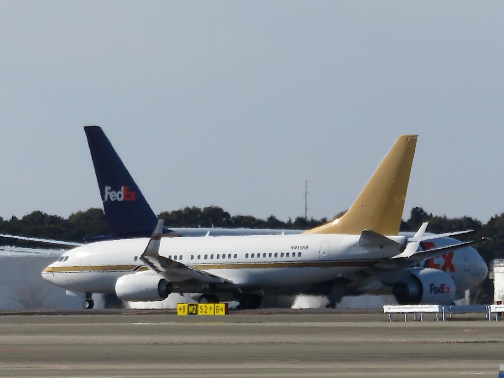 Boeing 737-700 (N930HB) - I took this picture on Jan 23, 2017.