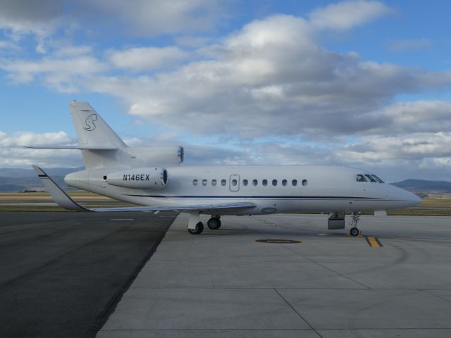 Dassault Falcon 900 (N146EX)