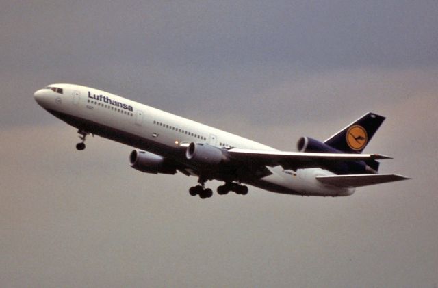 McDonnell Douglas DC-10 — - Slide scan. Pic was taken in 1990