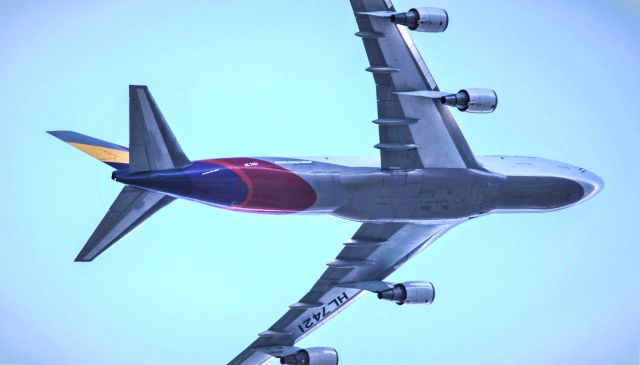 Boeing 747-400 (HL7421) - 5-8-2022  