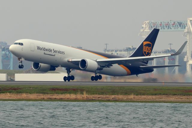 BOEING 767-300 (N346UP) - 'UPS 2013' depating to Louisville