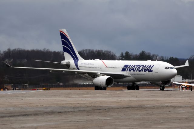 Airbus A330-200 (N828CA)