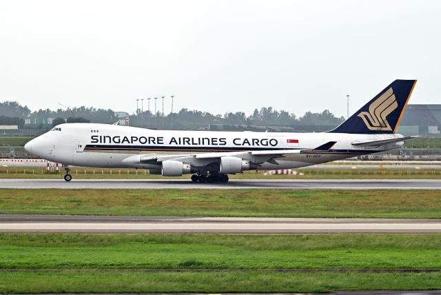 Boeing 747-400 (9V-SFO)