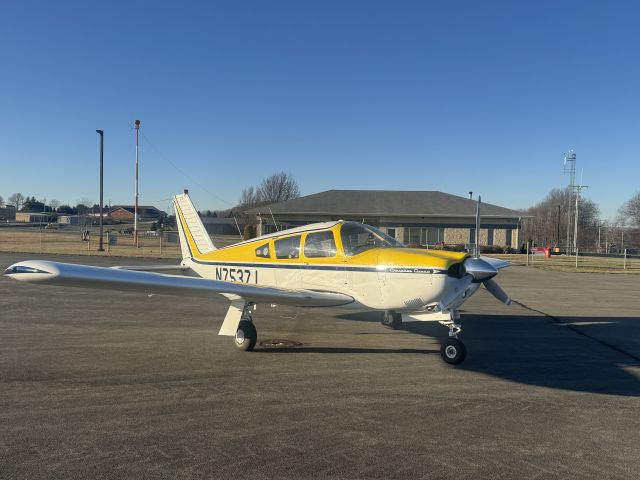 Piper Cherokee (N7537J)