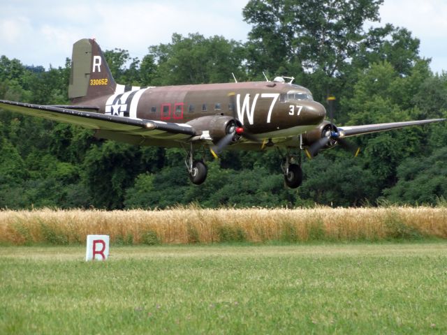 Douglas DC-3 (N345AB) - 1943 DC3C-S1C3G