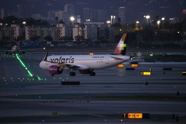 Airbus A320 (XA-VRJ)
