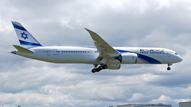 Boeing 787-9 Dreamliner (4X-EDK) - BOE821 on final to Rwy 16R to complete a B1 flight on 6.8.19. (ln 863 / cn 63395).