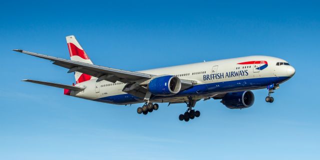 Boeing 777-200 (G-YMML)