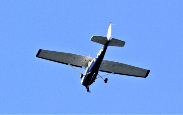 C-FOPC — - C-FOPC CESSNA 152 CARGAIR LTEE en vol au dessus de la ville de Lavaltrie QC. le 24-08-2021 à 17:25