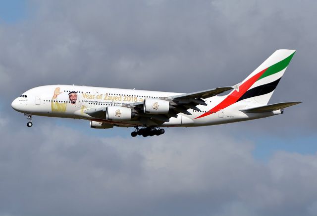 Airbus A380-800 (A6-EUA)
