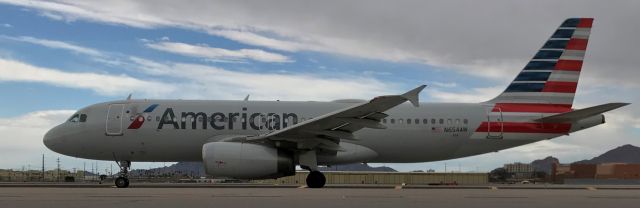 Airbus A320 (N654AW) - PHX Charlie N1 T4 departure 23APR19