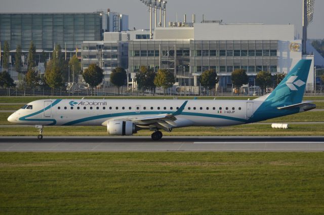 Embraer ERJ-190 (I-ADJP)